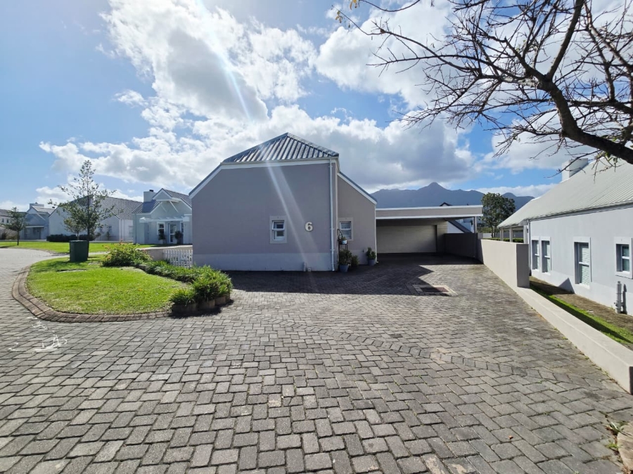 3 Bedroom Property for Sale in Kingswood Golf Estate Western Cape